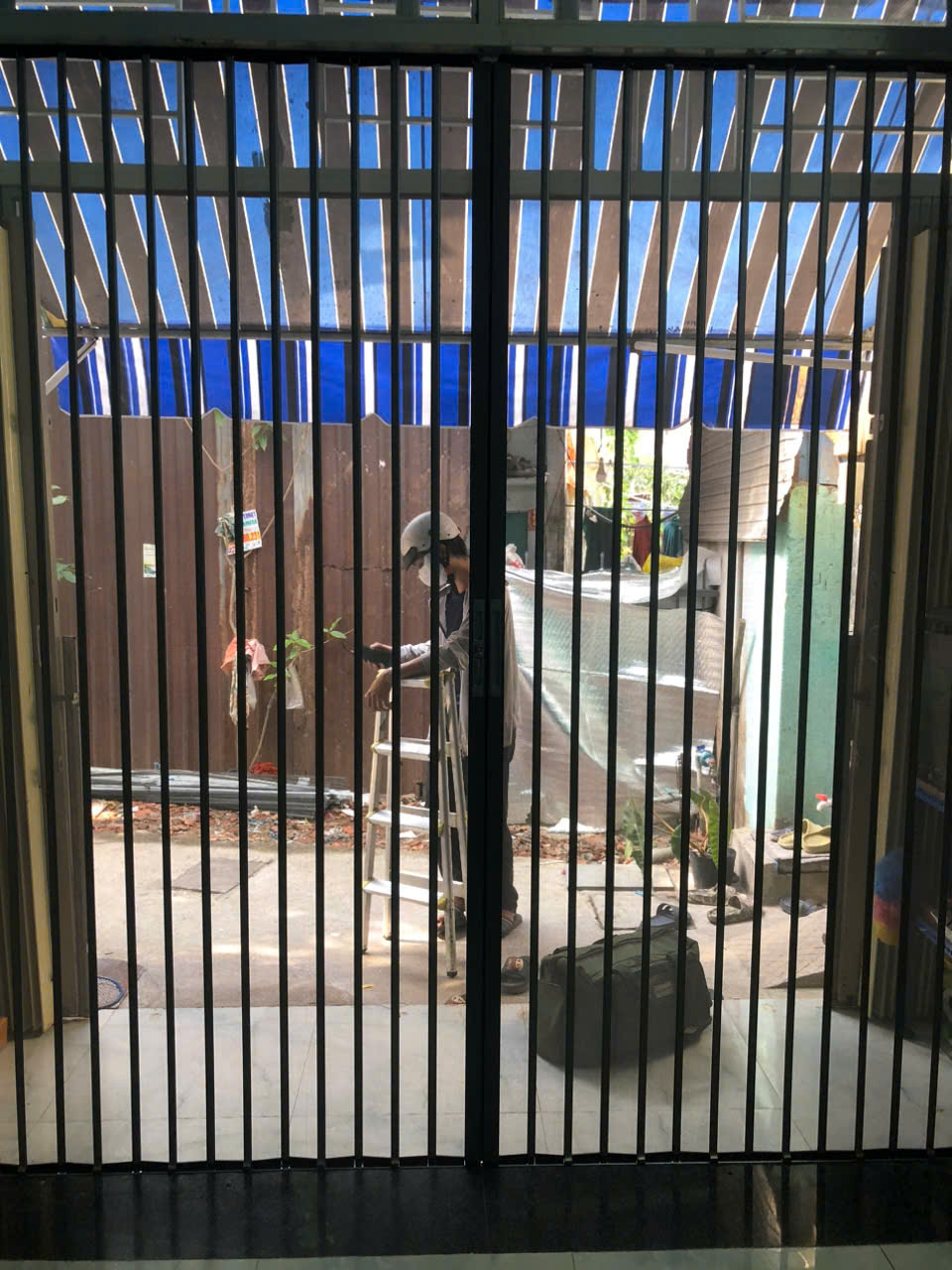 Cửa lưới xếp lá nhôm