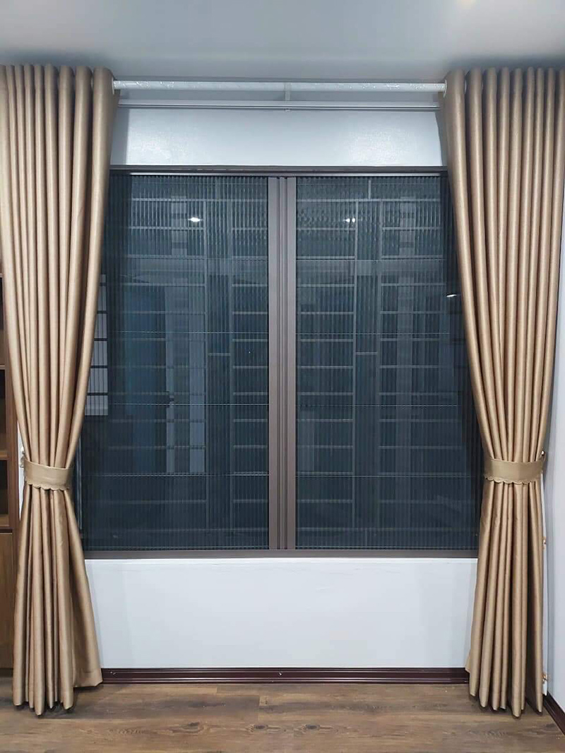 13- cua luoi chong muoi xep cao cap