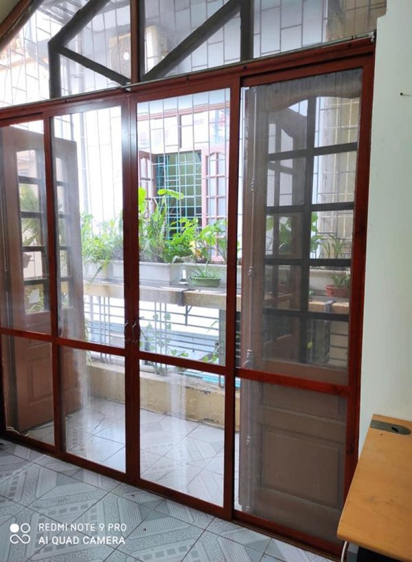 Cửa lưới chống muỗi dạng lùa ray đôi