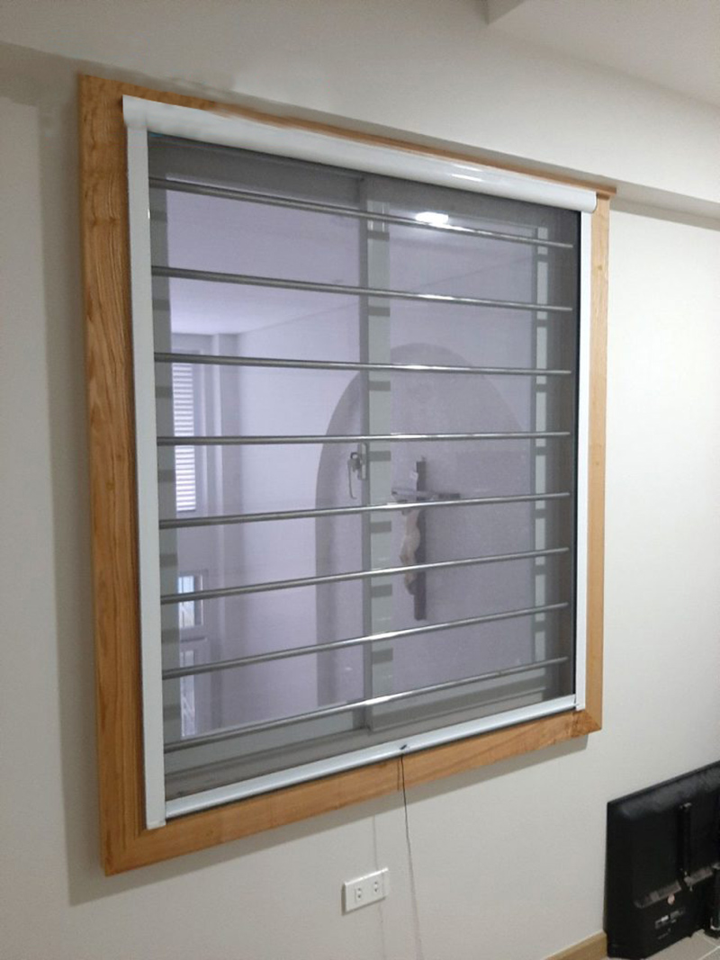 Cửa lưới chống muỗi tự cuốn dọc