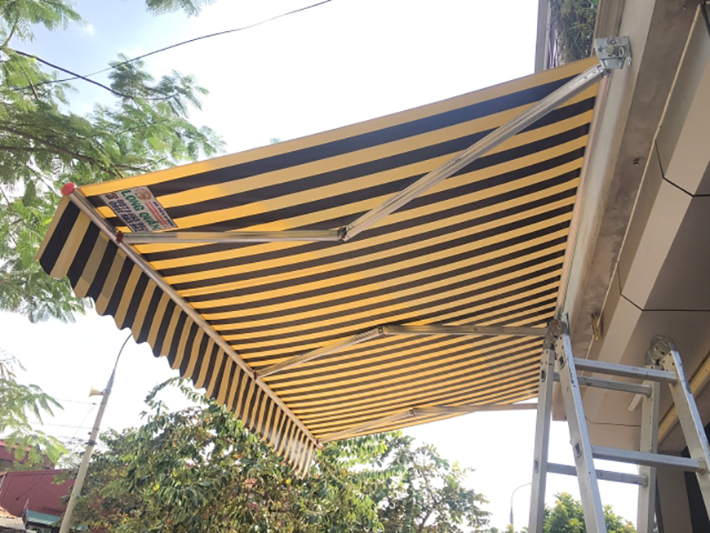 Bạt che nắng mưa loại cuốn